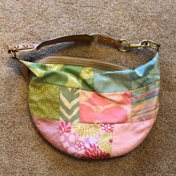Spring patch Coach purse - Picture 2 of 4